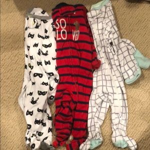 Newborn onesies SALE BUNDLE 4 baby items FOR $20!